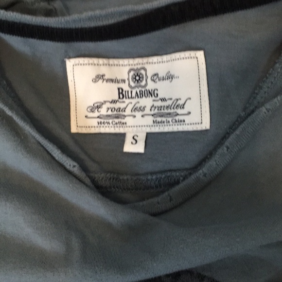 💀BILLABONG unique distressed tee, size S - Picture 4 of 8